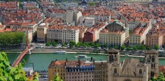 Chia sẻ kinh nghiệm khám phá thành phố Lyon cổ kính nước Pháp